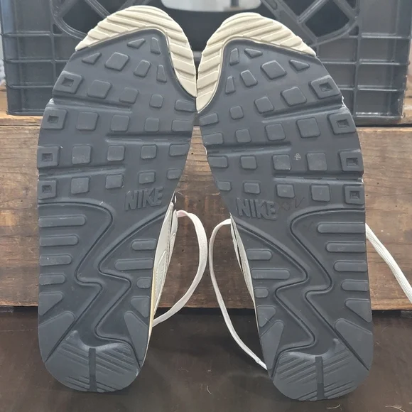 Nike Air Max 90 "Multi-color Pastel" Wmns 9.5 Great Condition Fast Shipper - Picture 10 of 11